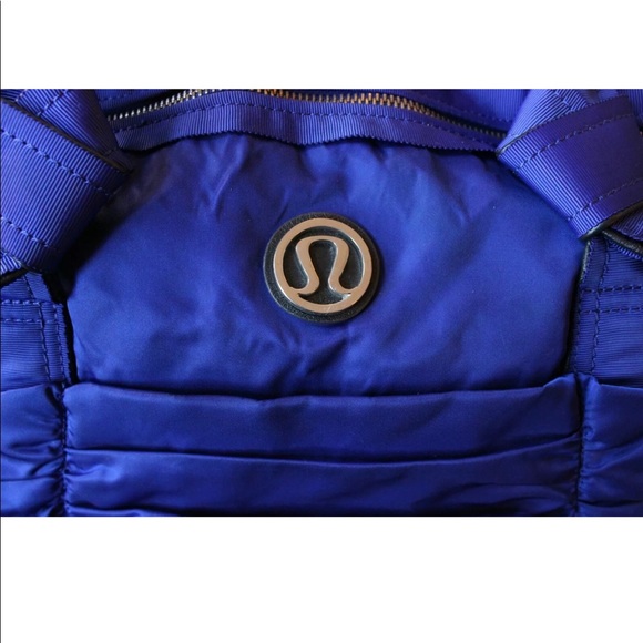 Lululemon Destined for Greatness Ruched Duffle Bag - Picture 2 of 10